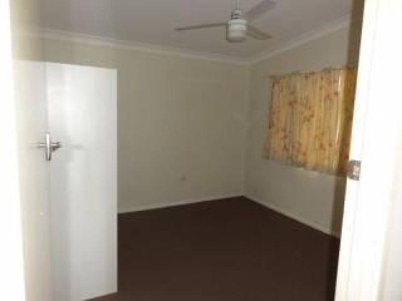 18 Burns Street, Capalaba QLD 4157