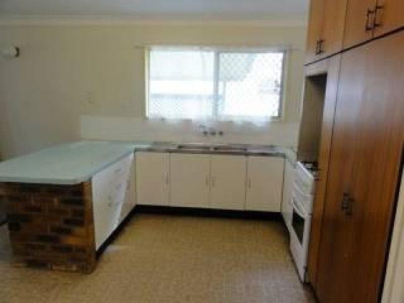 18 Burns Street, Capalaba QLD 4157