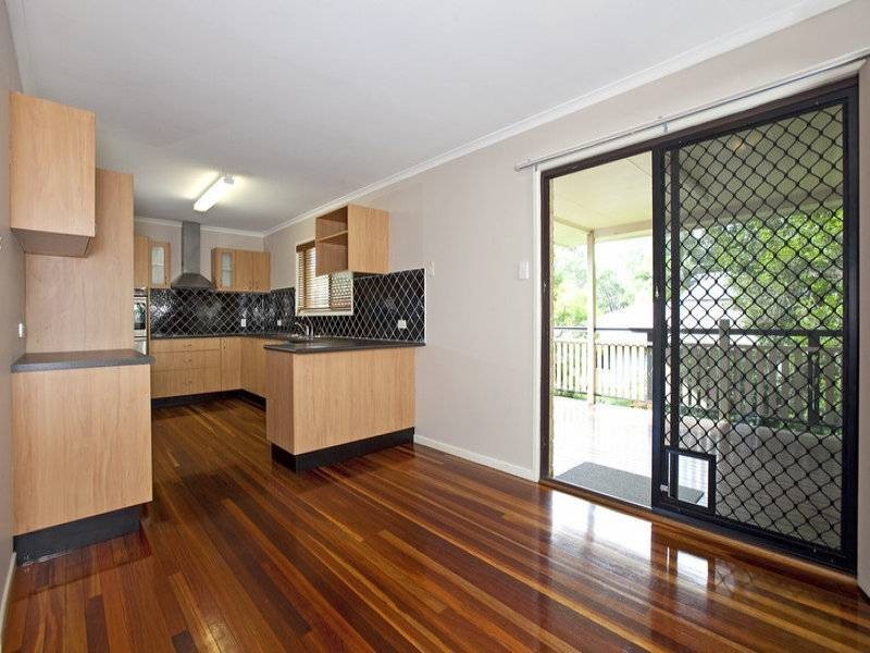 16 Larbonya Crescent, Capalaba QLD 4157