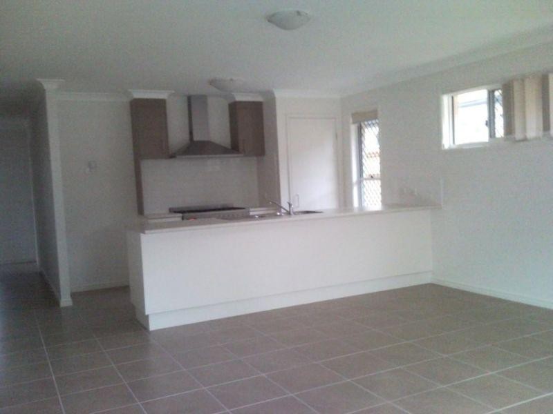 39 Worchester Crescent, Wakerley QLD 4154