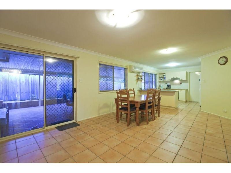2 Creswick Place, Birkdale QLD 4159