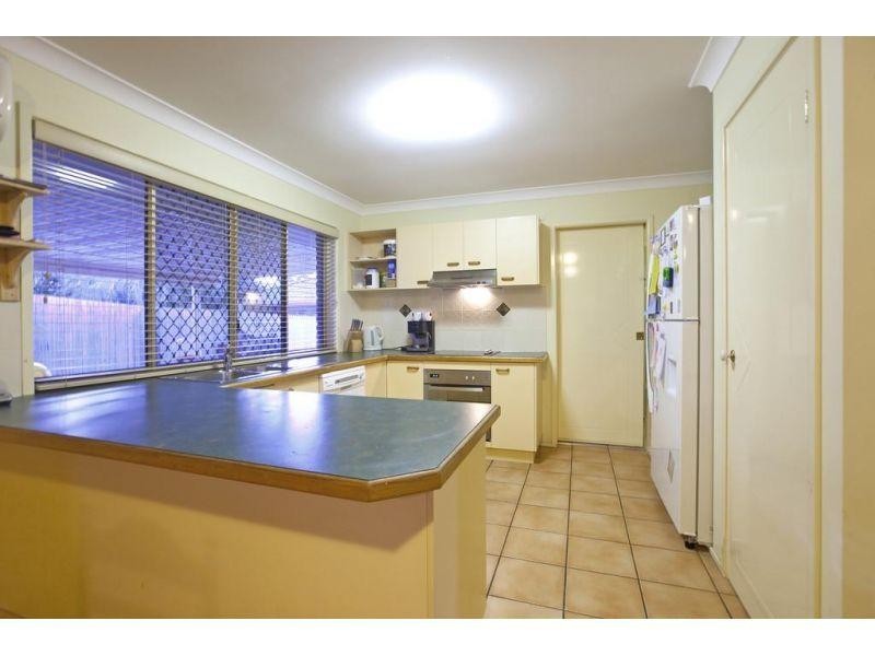 2 Creswick Place, Birkdale QLD 4159