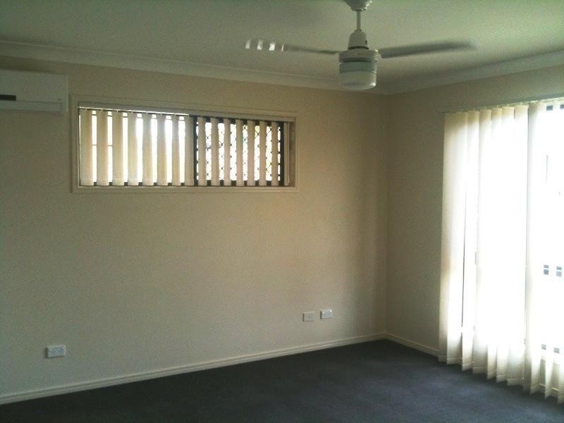 9 Violet Avenue, Springfield Lakes QLD 4300