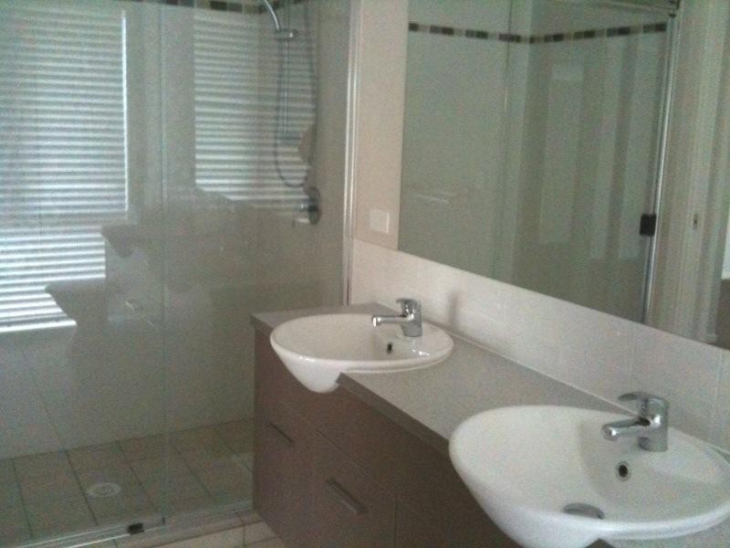 15 Ebony Street, Redland Bay QLD 4165