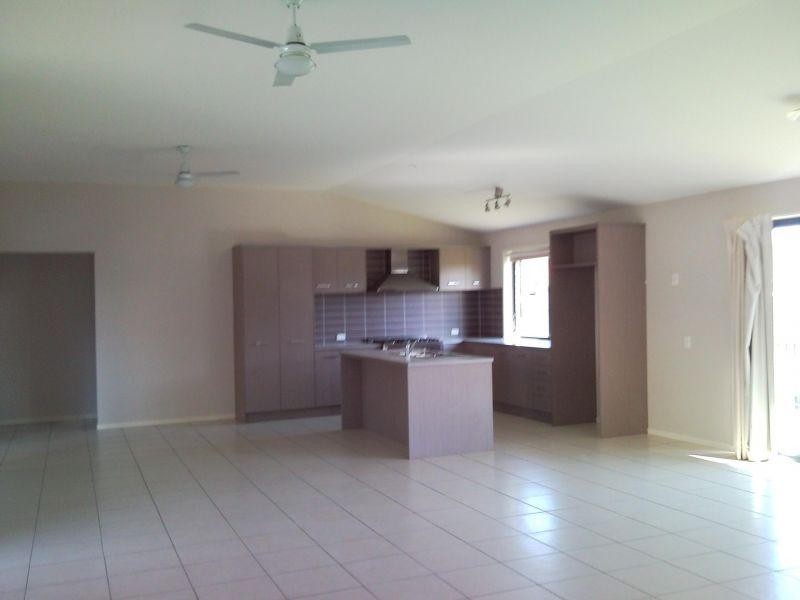 15 Ebony Street, Redland Bay QLD 4165