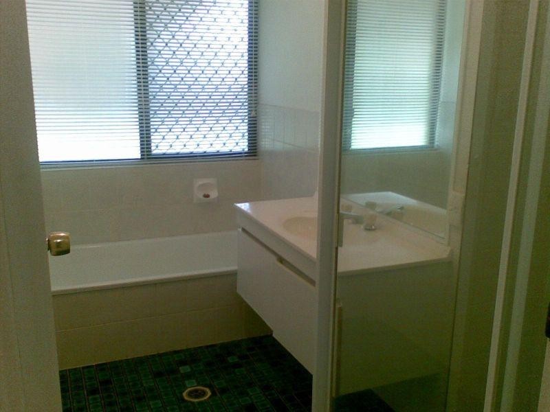 37 McWilliam St, Redland Bay QLD 4165