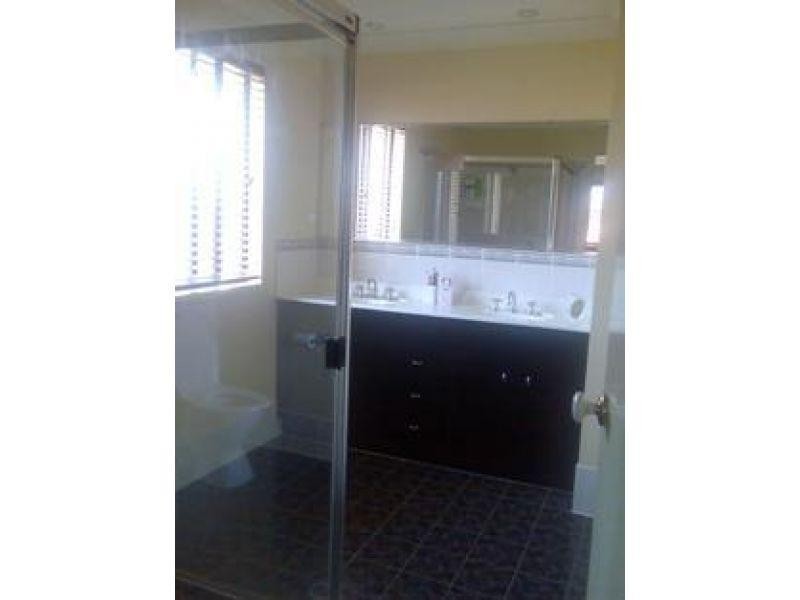 44 Kalbarri Street, Parkinson QLD 4115