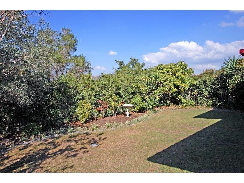 48 Matthews Way, Wakerley QLD 4154