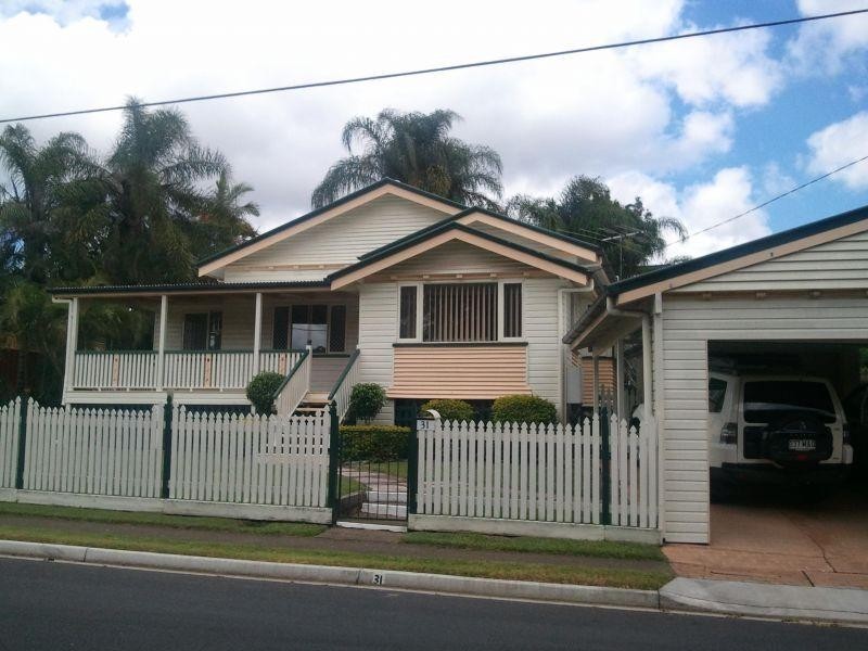 31 Glindemann Dve, Holland Park QLD 4121