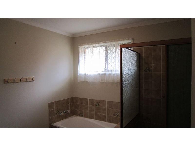 13 Leon Street, Thorneside QLD 4158