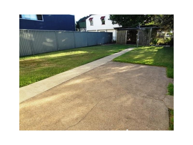 2 Booran Street, Lota QLD 4179