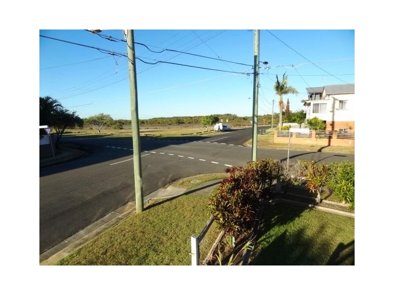 2 Booran Street, Lota QLD 4179
