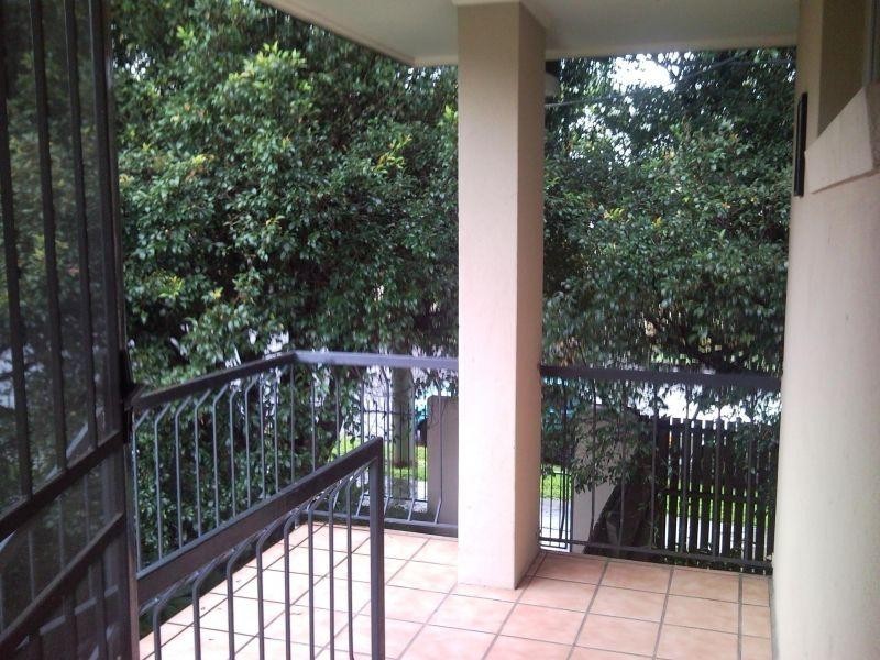 2/59 Livingstone, Yeerongpilly QLD 4105