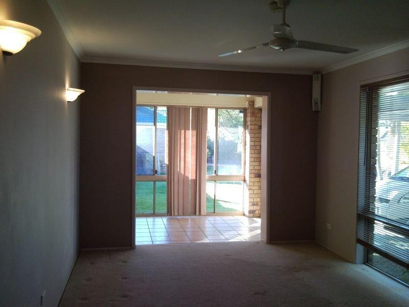 21 Hanlon, Tanah Merah QLD 4128