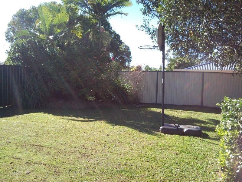 21 Hanlon, Tanah Merah QLD 4128
