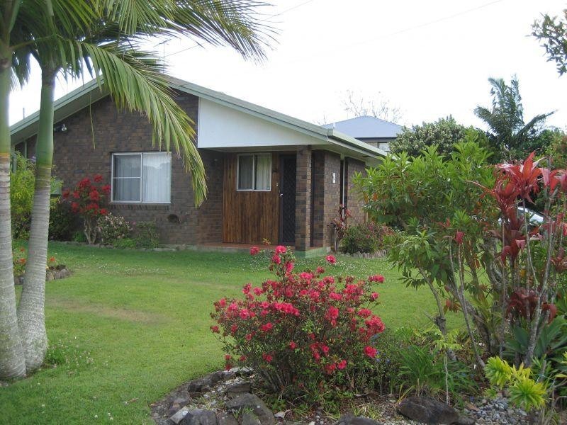 2 Tina, Redland Bay QLD 4165