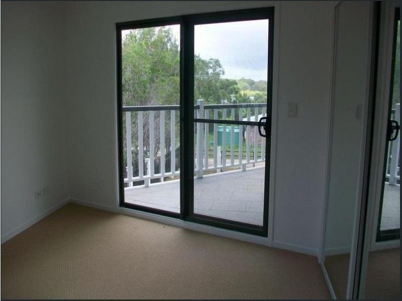 41 Tenanne Street, Russell Island QLD 4184