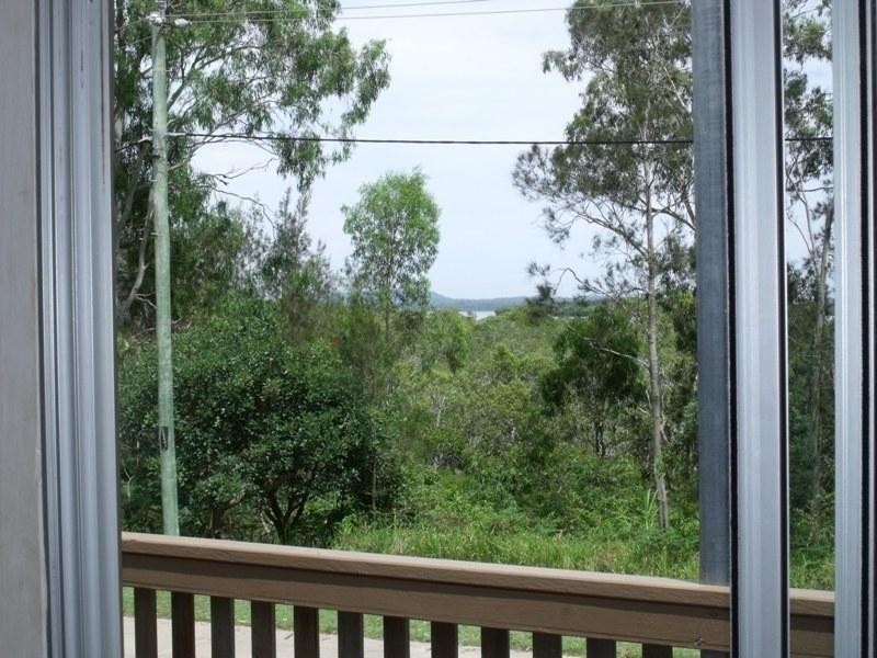 26 Bangalow St, Russell Island QLD 4184