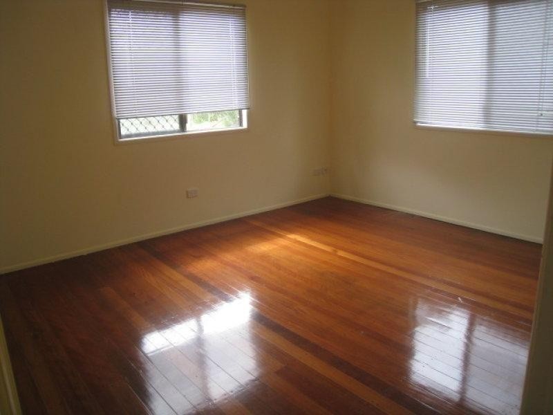 10 Sloop Street, Russell Island QLD 4184