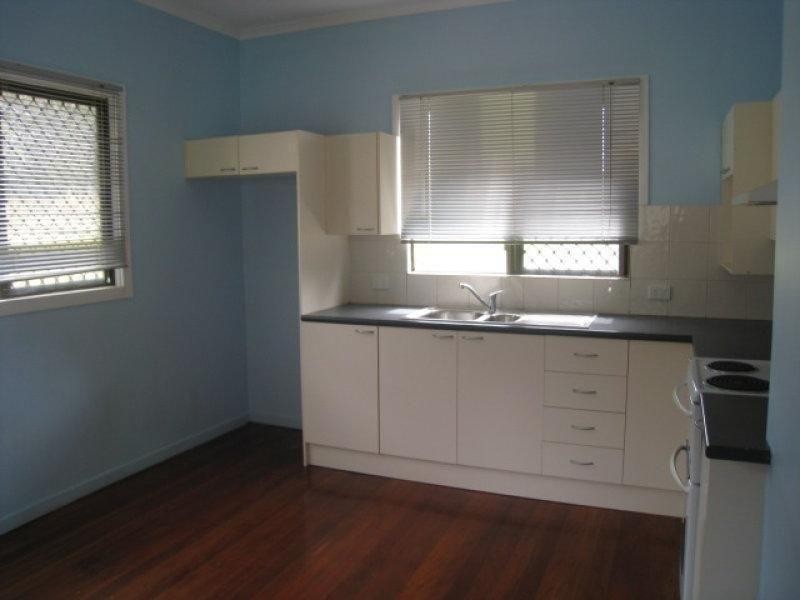 10 Sloop Street, Russell Island QLD 4184