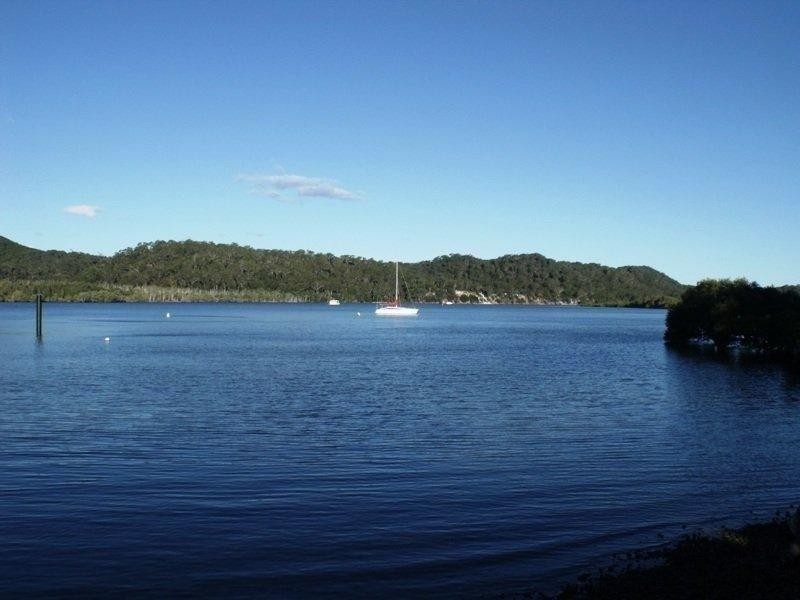 101 Wahine Drive, Russell Island QLD 4184