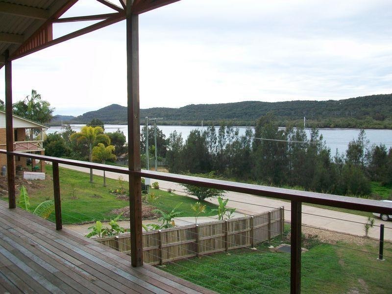 82 Wahine Drive, Russell Island QLD 4184