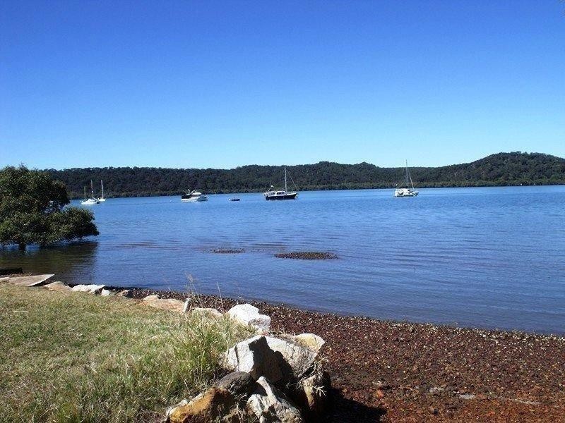 16 Emerson Street, Russell Island QLD 4184
