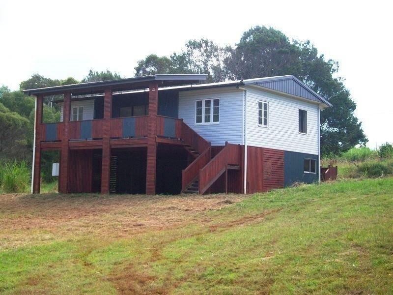 15 Fiji St, Russell Island QLD 4184