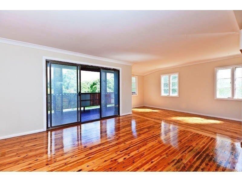 15 Fiji St, Russell Island QLD 4184