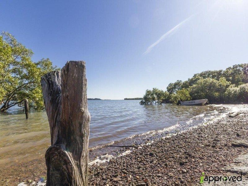81 Canaipa Point Drive, Russell Island QLD 4184