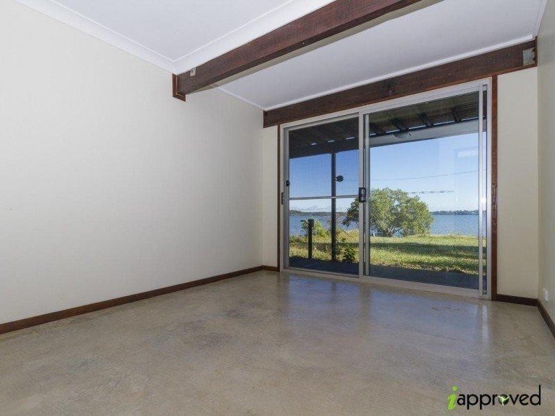 81 Canaipa Point Drive, Russell Island QLD 4184