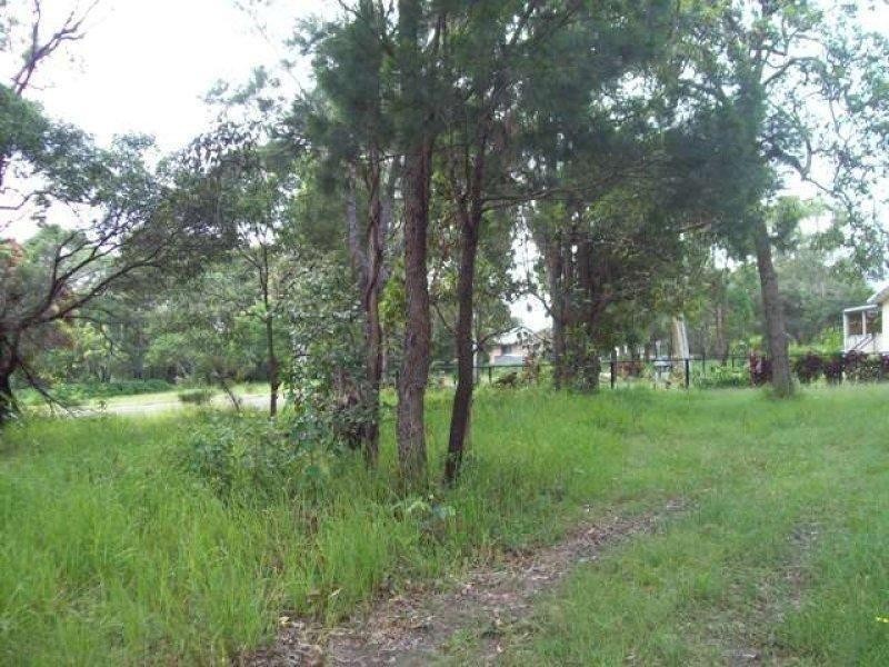 54 Cooee Crescent, Macleay Island QLD 4184