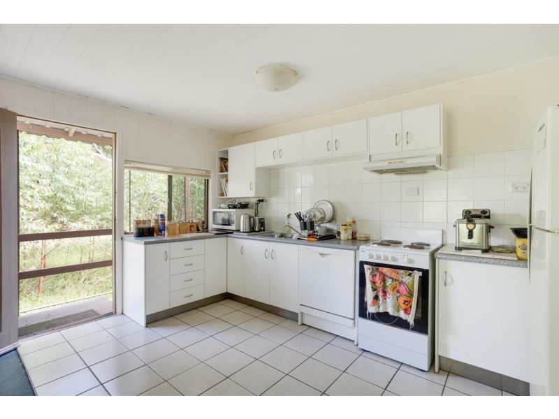 14 Taylor Street, Russell Island QLD 4184