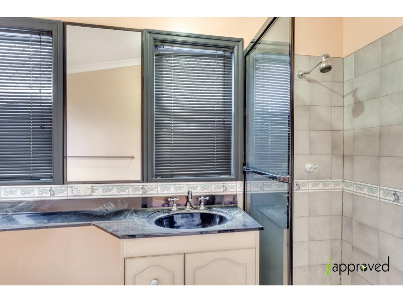 61 Dahlia Street, Cannon Hill QLD 4170