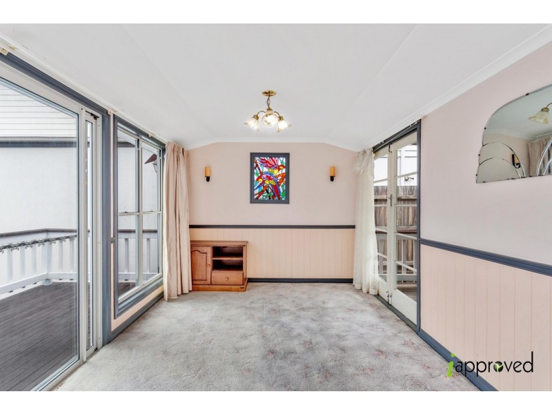 61 Dahlia Street, Cannon Hill QLD 4170