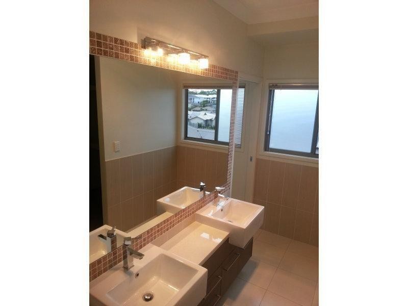 35 Cypress street, Redland Bay QLD 4165