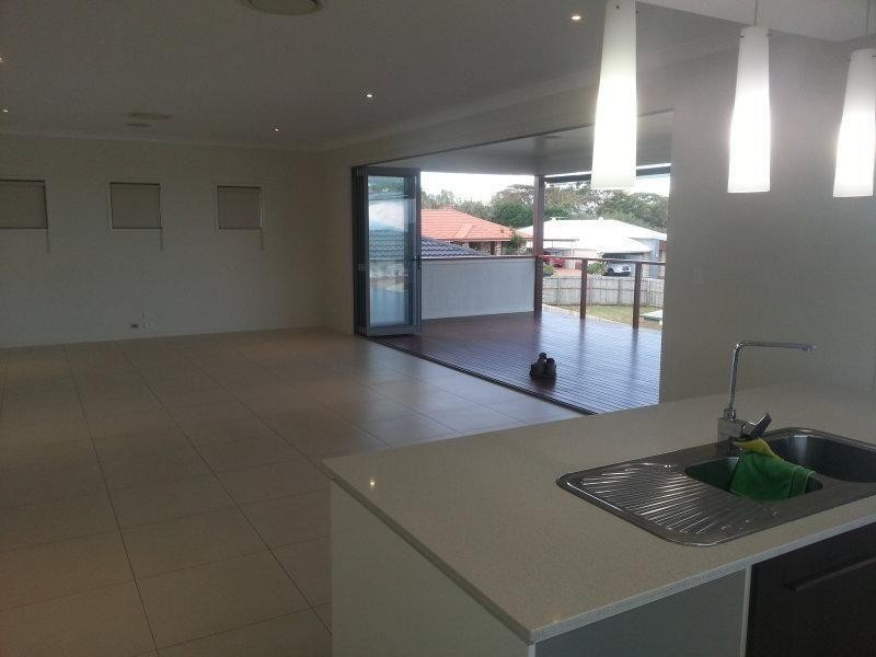 35 Cypress street, Redland Bay QLD 4165