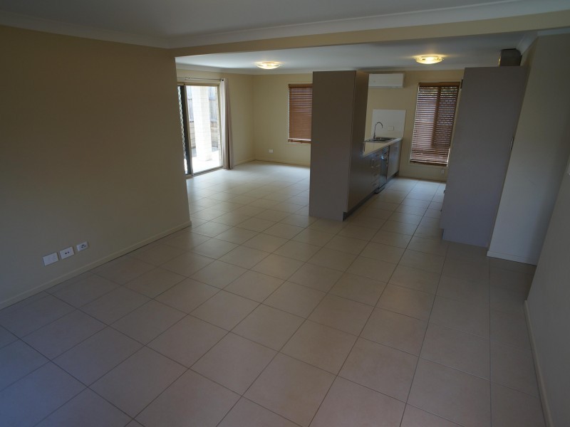 2/145 Allenby Road, Wellington Point QLD 4160