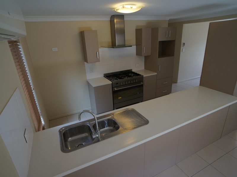 2/145 Allenby Road, Wellington Point QLD 4160