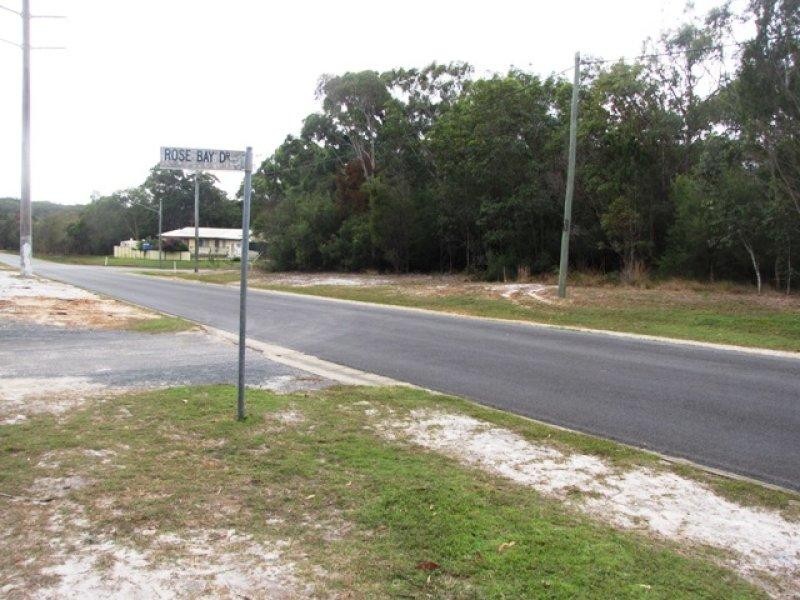 2 Rose Bay Drive, Russell Island QLD 4184