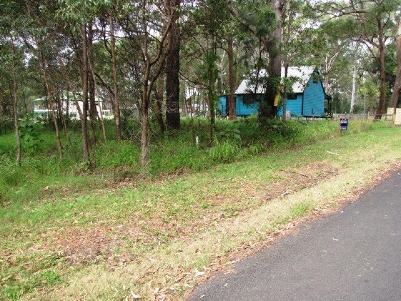 19 Alison Crescent, Russell Island QLD 4184