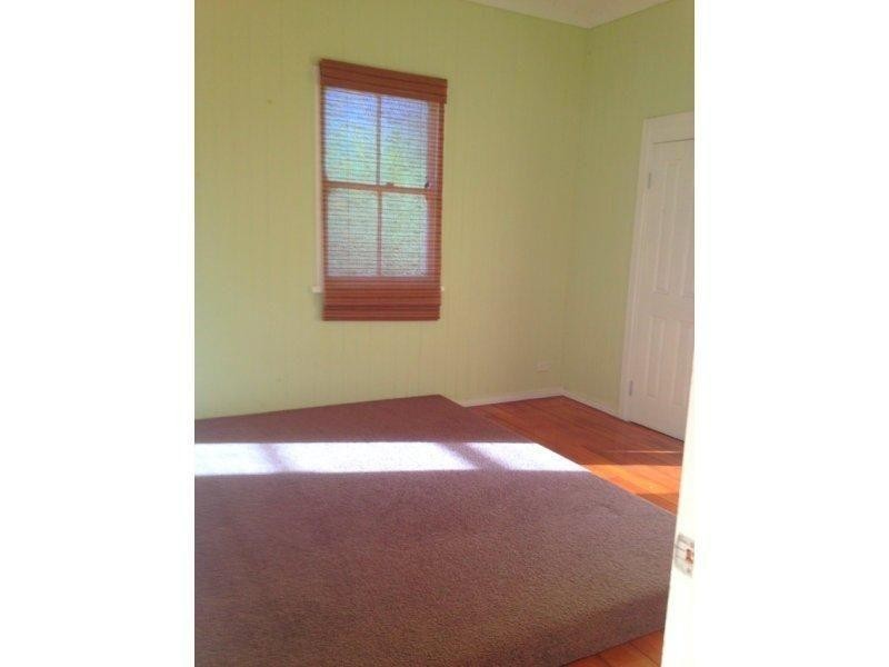 31-33 Coolabah Street, Russell Island QLD 4184