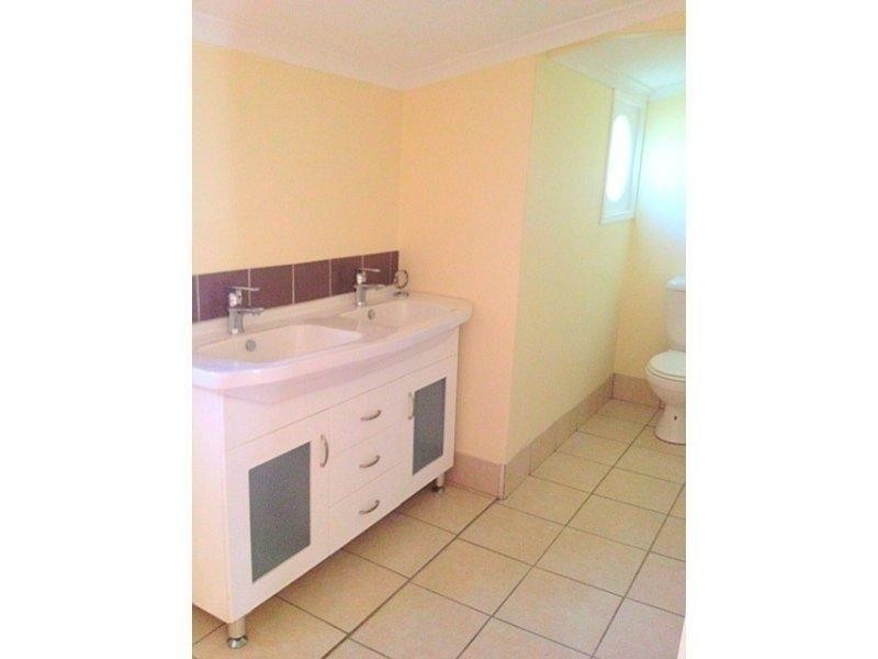 31-33 Coolabah Street, Russell Island QLD 4184