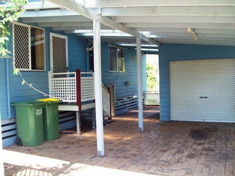 203 CENTRE ROAD, Russell Island QLD 4184