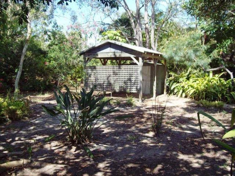 203 CENTRE ROAD, Russell Island QLD 4184