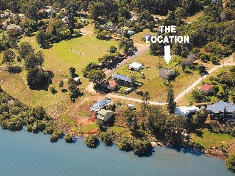 33 Mark Rd, Russell Island QLD 4184