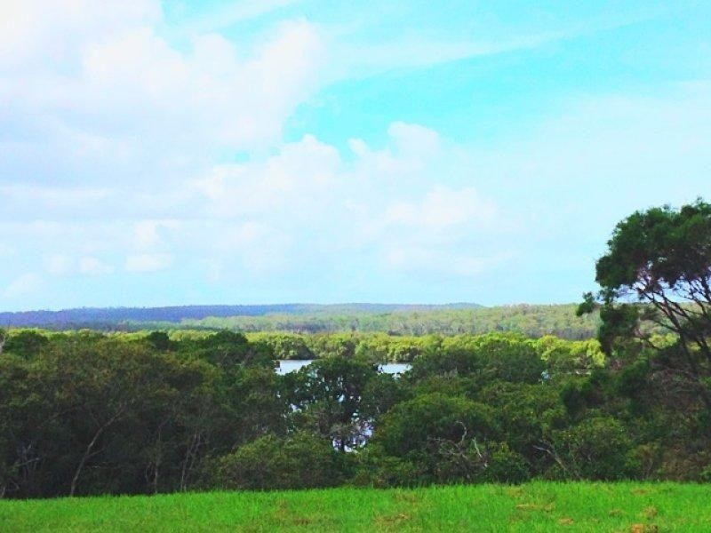 137 Canaipa Point Drive, Russell Island QLD 4184