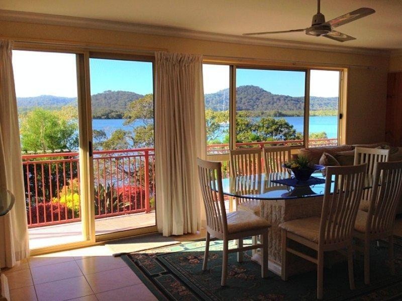 14 OASIS DRIVE, Russell Island QLD 4184