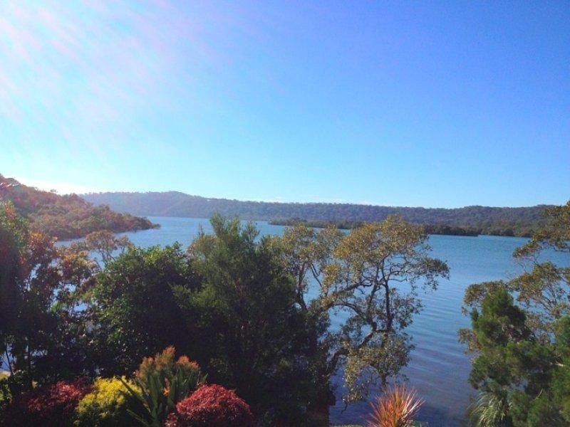 14 OASIS DRIVE, Russell Island QLD 4184