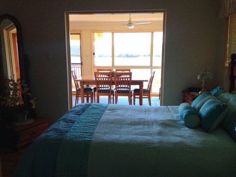14 OASIS DRIVE, Russell Island QLD 4184